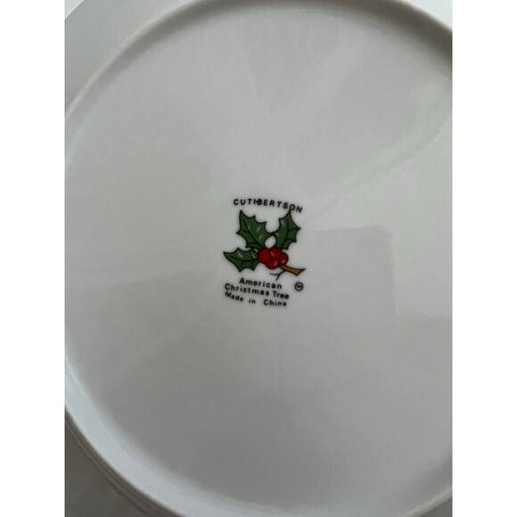 Cuthbertson American Christmas Tree dinner plate No chips or flaws - Picture 3 of 3